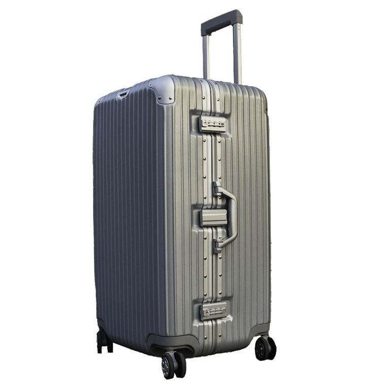 Levelo Traverse 30" Ultra Lightweight Travel Luggage with 360°  Wheels Rotation, Hypoallergenic Interior Comfort, TSA-Approved Locks, 100kg Weight Bearing, Durable Materials - Silver 