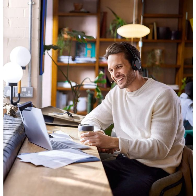 سماعة جابرا إيفولف 2 65 فليكس بتصميم مسطح قابل للطي ومستقبلي، ومحادثات واضحة للغاية، وإلغاء الضوضاء، وراحة طوال اليوم - أسود