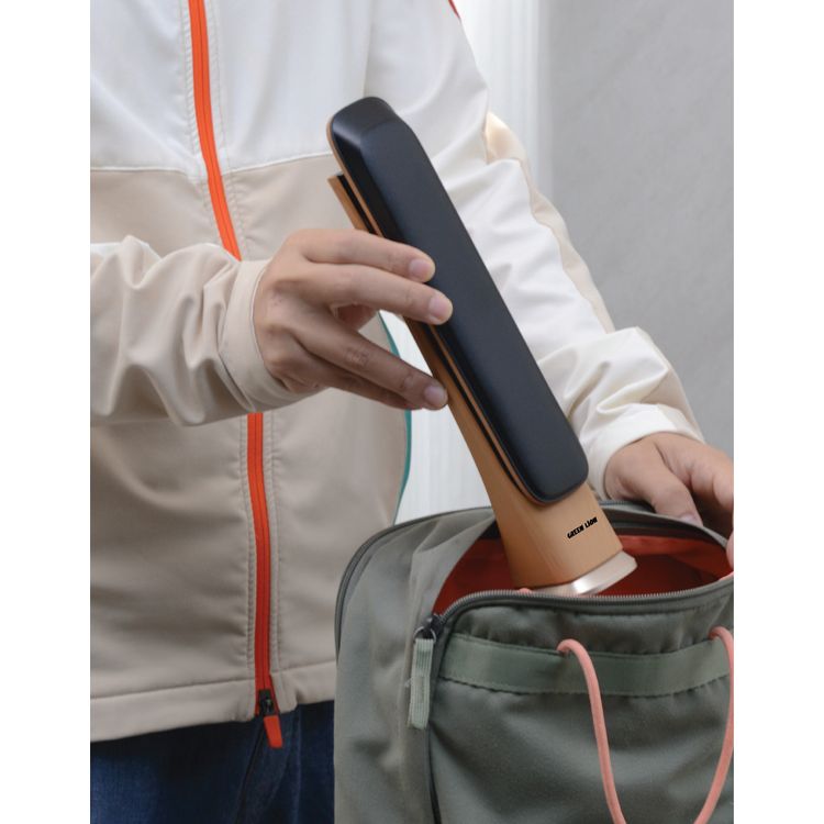 مصباح طاولة ليد من جرين ليون مصنوع من مادة ABS، سعة بطارية 1800 مللي أمبير، أوضاع إضاءة باردة - طبيعية - دافئة، وقت عمل 3.5 ساعة، سطوع وزاوية قابلة للتعديل، وقت وتاريخ رقمي