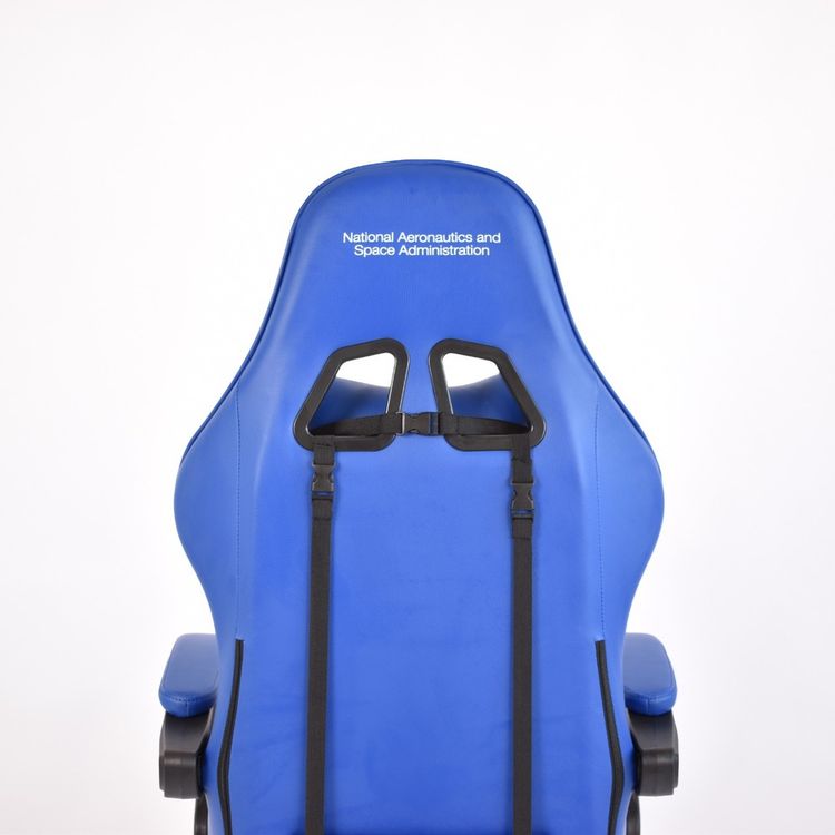 ناسا كرسي ألعاب ديسكفري ، جلد صناعي ، ارتفاع قابل للتعديل ، إسفنج عالي الكثافة ، آلية إمالة - أبيض / أزرق / أحمر