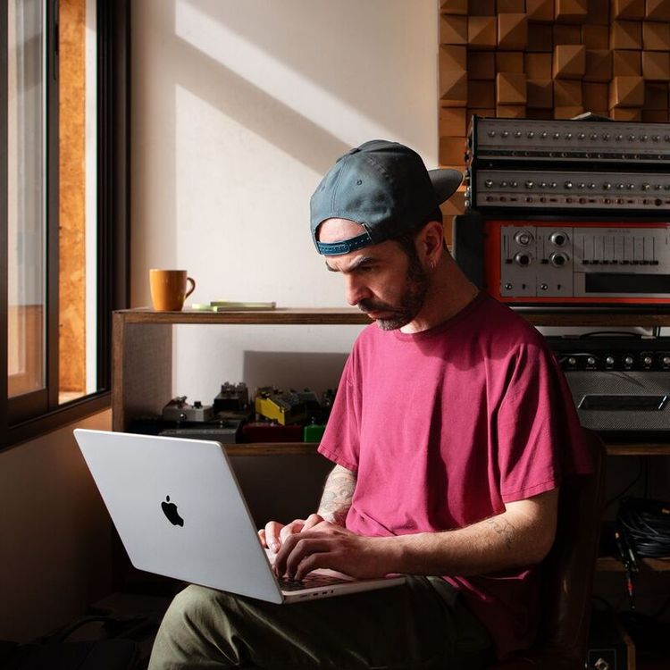 Apple Macbook Pro 16-Inch Apple M2 Pro Chip 12-Core CPU, 19-Core GPU, 16 GB RAM, 512GB SSD - Silver (English)