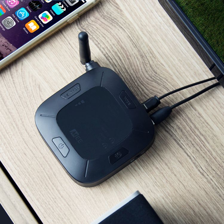 اوديو MEE - ربط المحور، جهاز إرسال واستقبال الصوت عبر البلوتوث ، اتصال بلوتوث مزدوج ، توصيل جهازين في وقت واحد ، طويل المدى يصل إلى 30 مترًا ، سهل - إعداد بمساعدة الصوت مع aptX LL / HD (أسود)