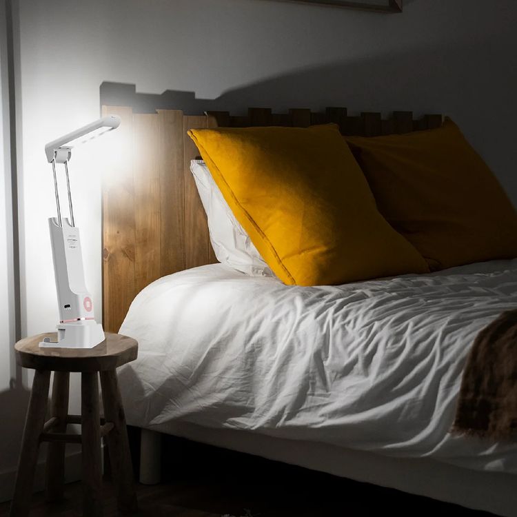 مصباح طاولة قابل للطي 4 في 1 من باوا - أبيض