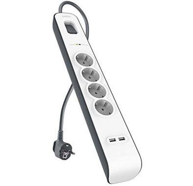 بيلكين سورج بلس واقي مع منفذين يو اس بي(2.4امبير) و 4 مخرجات اوروبي مع مؤشر ضوئي ، وامتداد بتصميم عصري ، وحماية باللمس ، ومقبس عالمي - أبيض