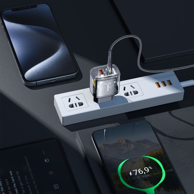 Porodo شاحن شفاف سريع ثنائي المخرج USB-C PD و USB-A QC EU - شفاف