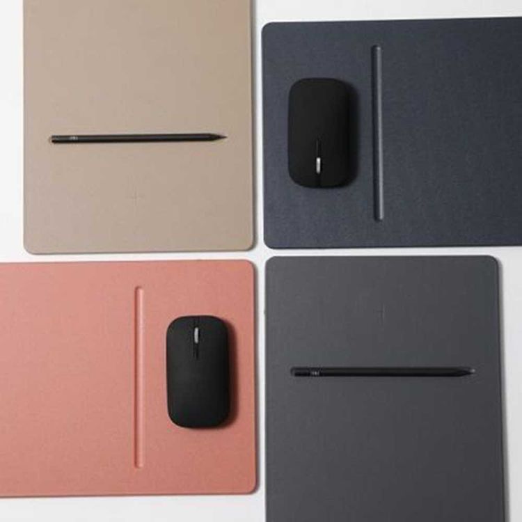 Pout Hands 3 Pro Fast Wireless Charging Mouse Pad - Rose Biege