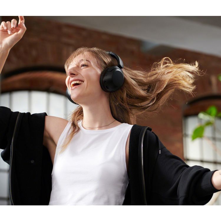 سماعات رأس لاسلكية Sony WH-XB910N مع خاصية إلغاء الضوضاء، متوافقة مع Google Assistant وAlexa، تصميم عملي وقابل للطي، التبديل بين الأجهزة بسهولة - أسود